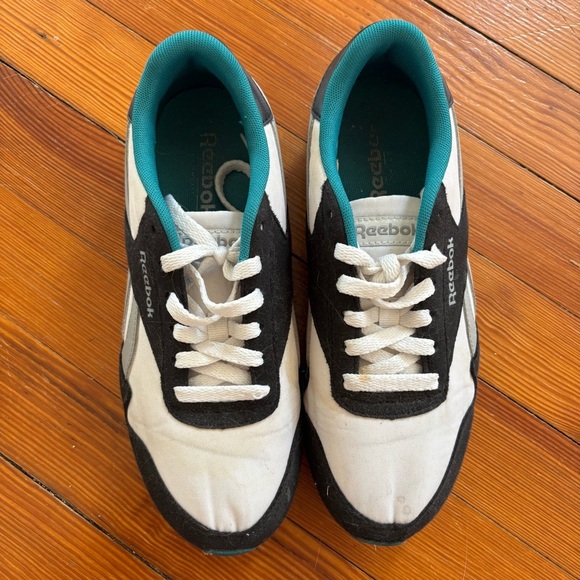 Reebok Women’s White and Black Sneakers with Teal Accents - Picture 2 of 4